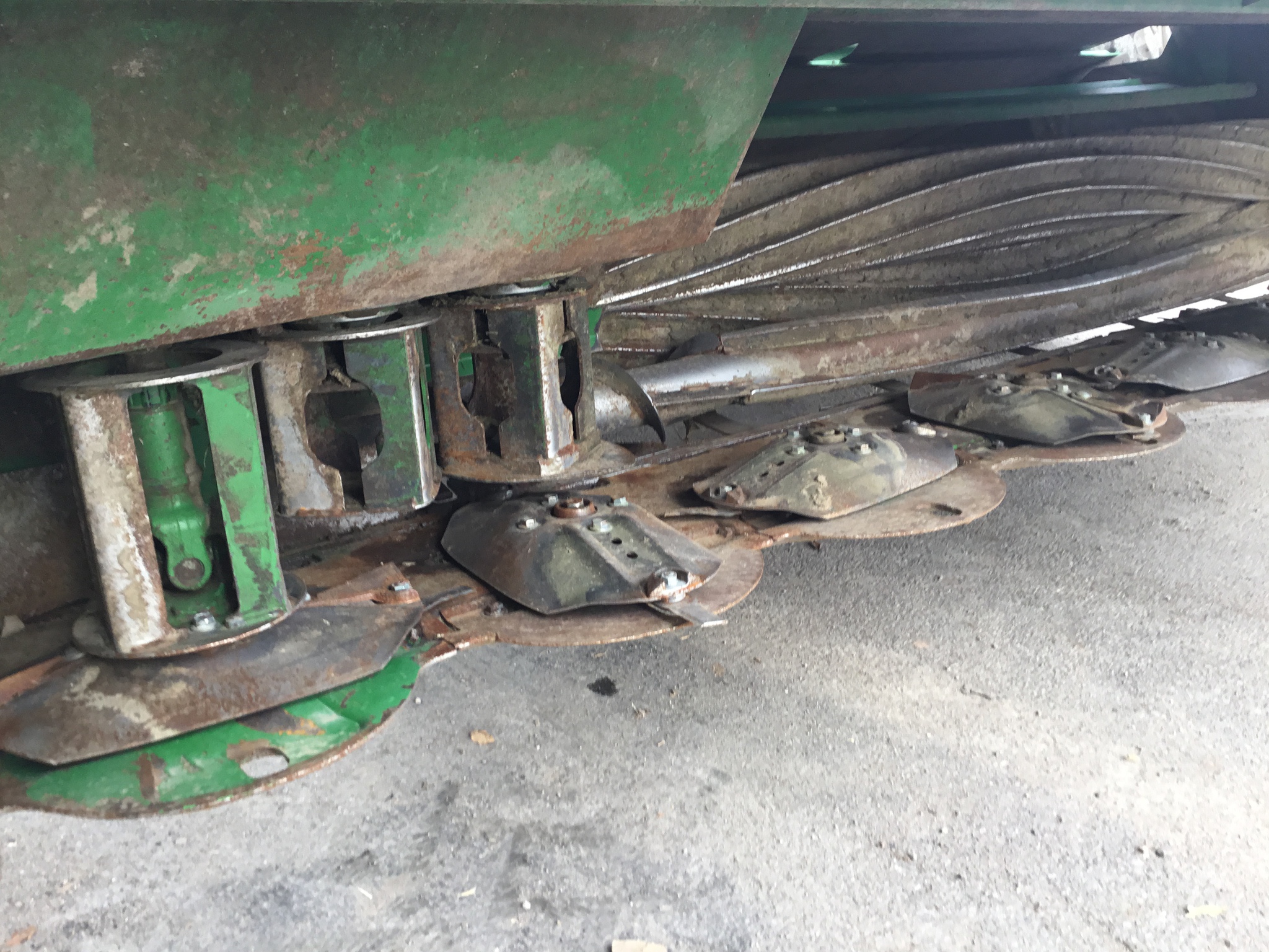 2019 John Deere W235 Image 14