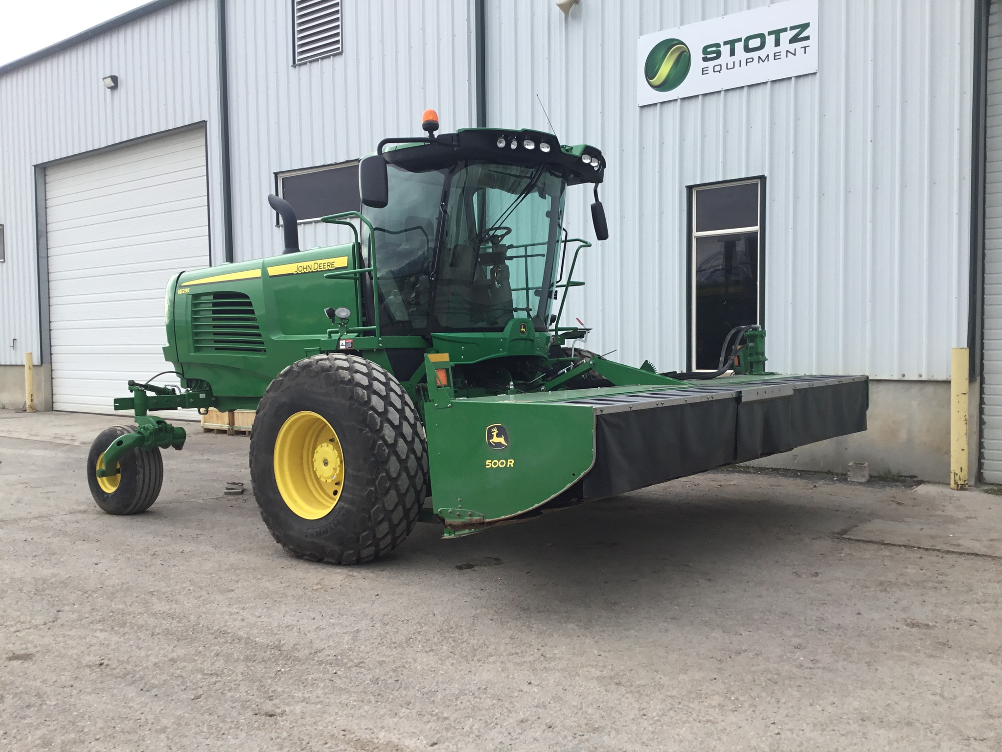 2019 John Deere W235 Image 10
