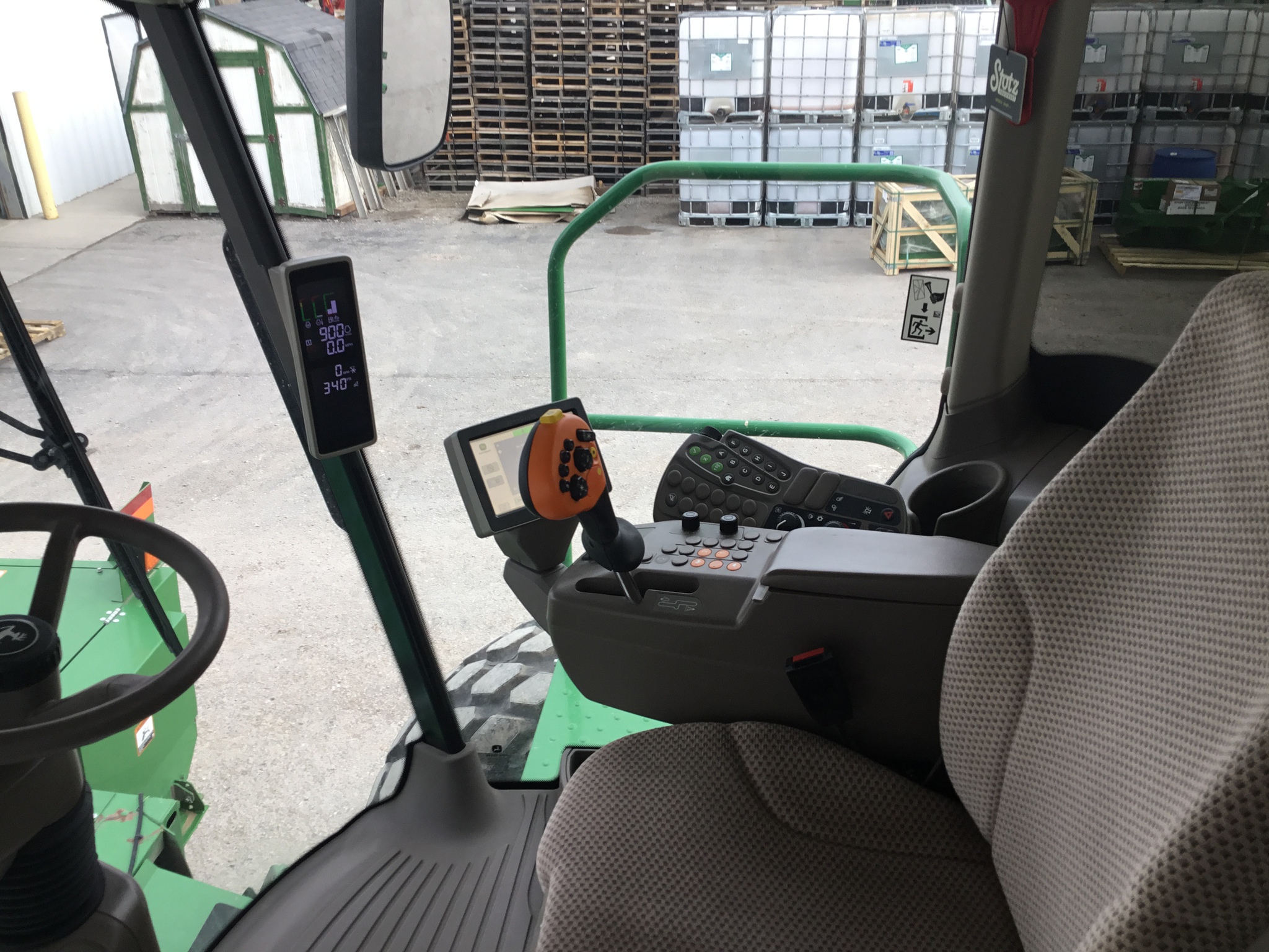 2019 John Deere W235 Image 16