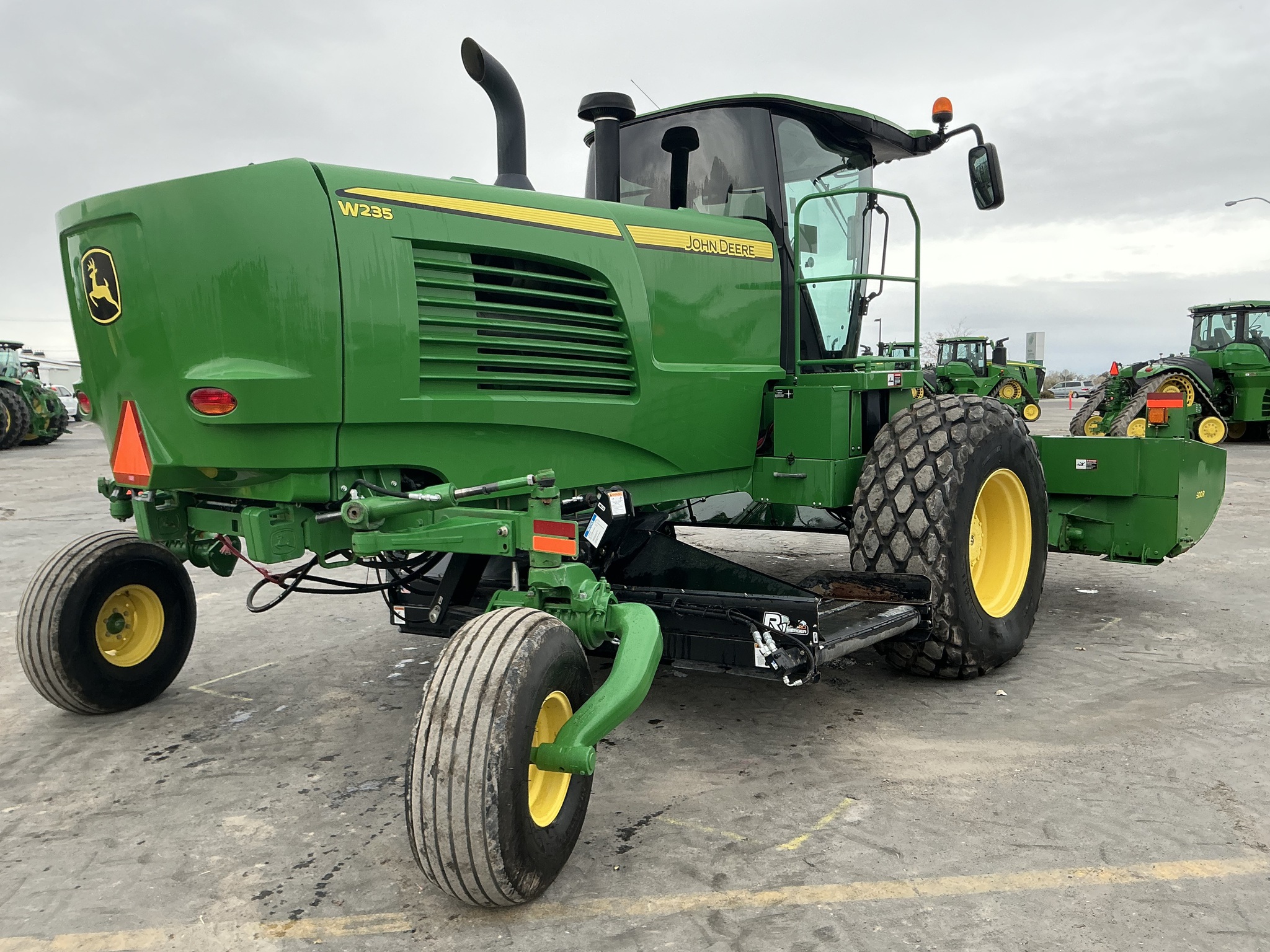 2015 John Deere W235 Image 5