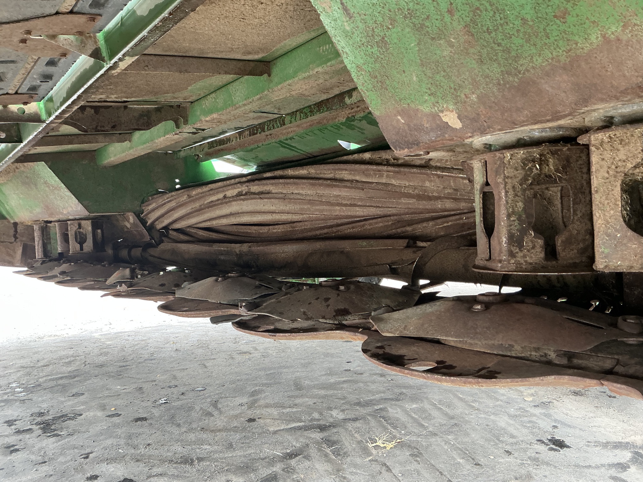 2015 John Deere W235 Image 9