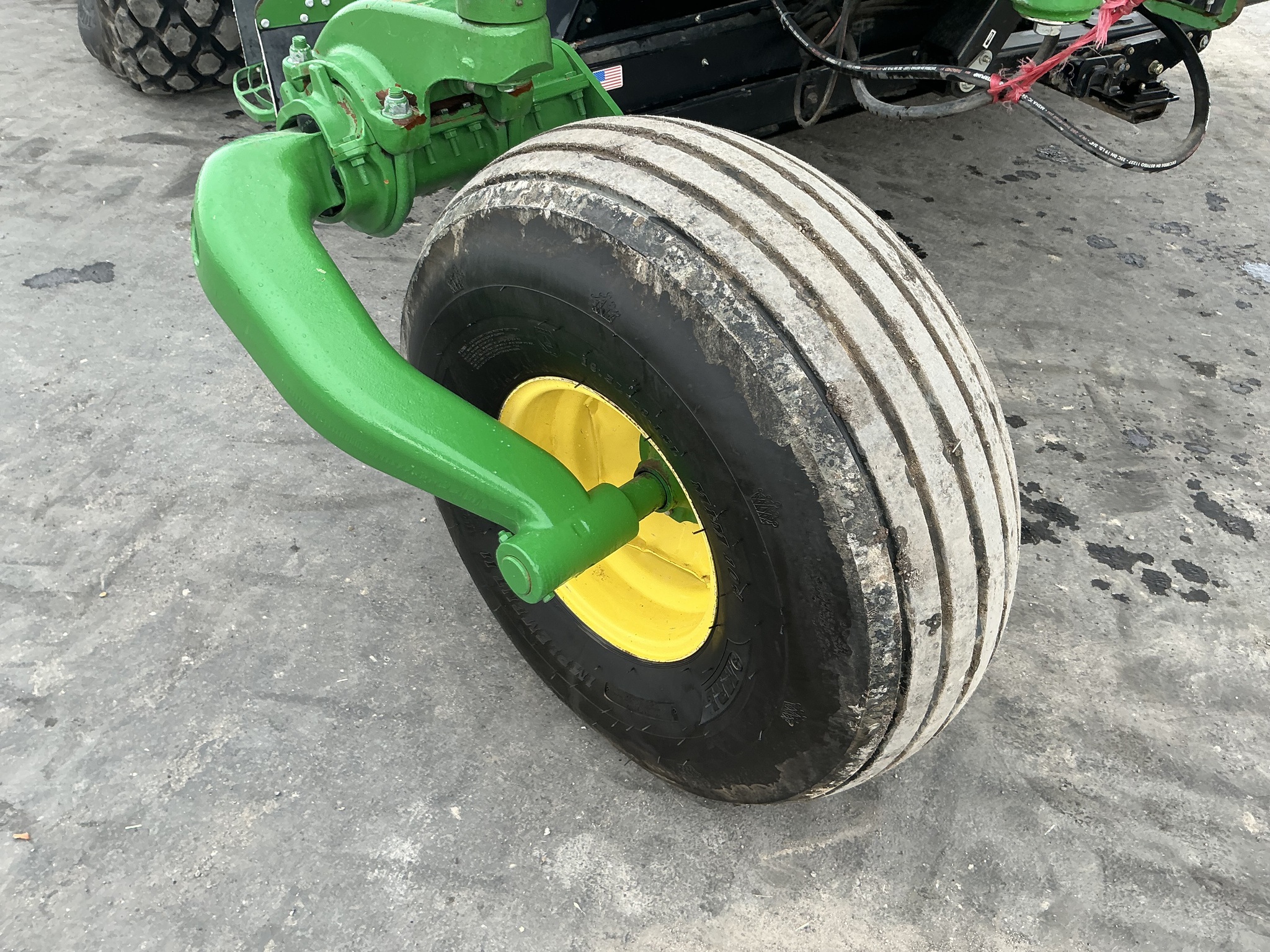 2015 John Deere W235 Image 17