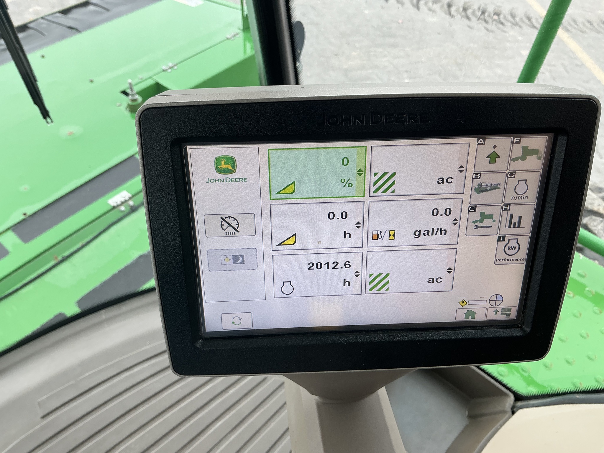 2015 John Deere W235 Image 25