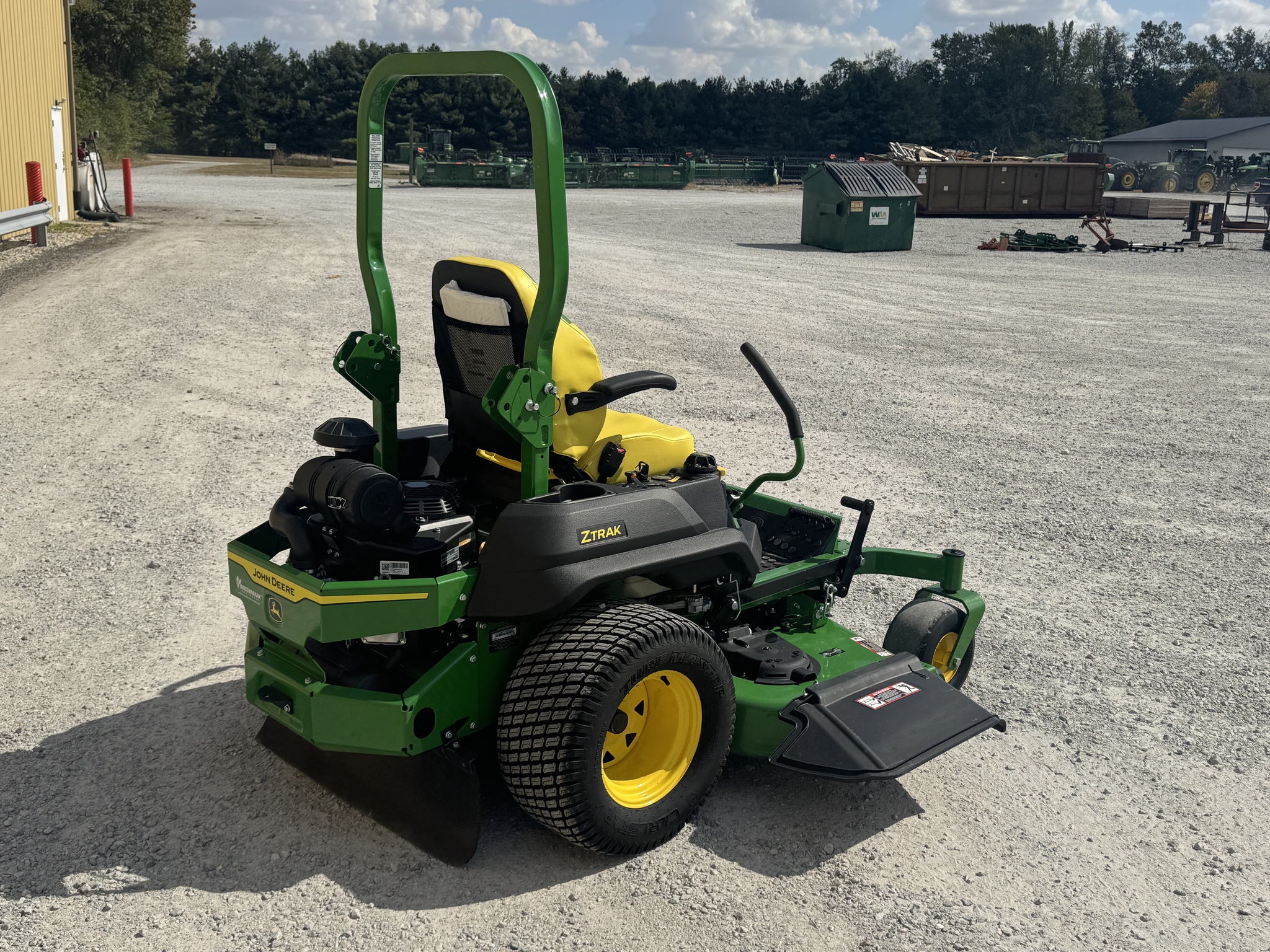2025 John Deere Z740R Image 3