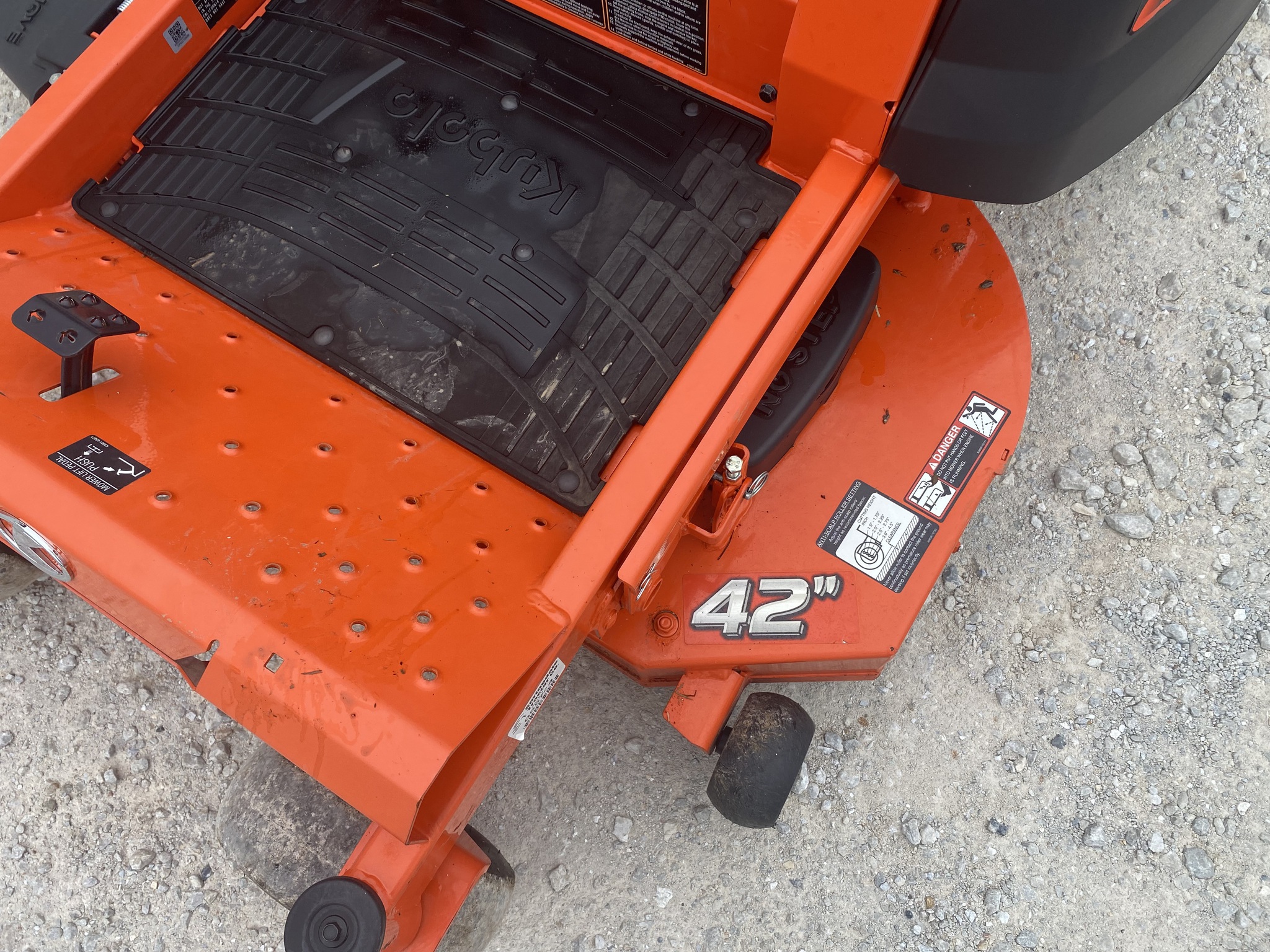  2023 Kubota Z232KW at Heritage Tractor in Harrison, AR