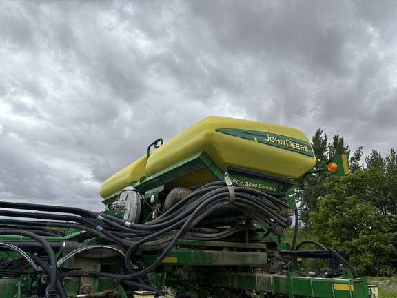 2011 John-Deere DB90