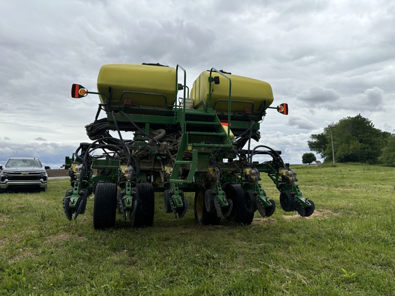 2011 John-Deere DB90