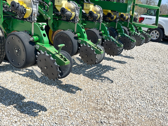 2011 John-Deere DB90