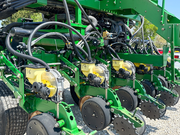 2011 John-Deere DB90