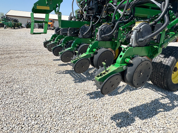 2011 John-Deere DB90