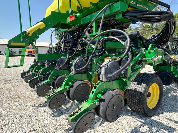 2011 John-Deere DB90