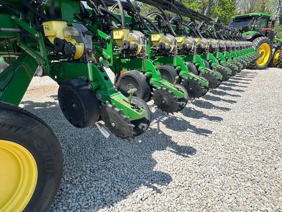 2011 John-Deere DB90