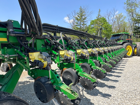 2011 John-Deere DB90