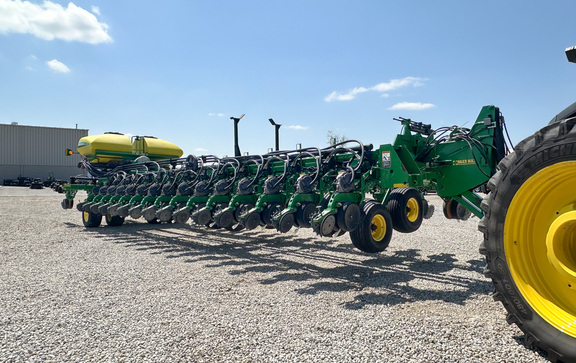 2011 John-Deere DB90