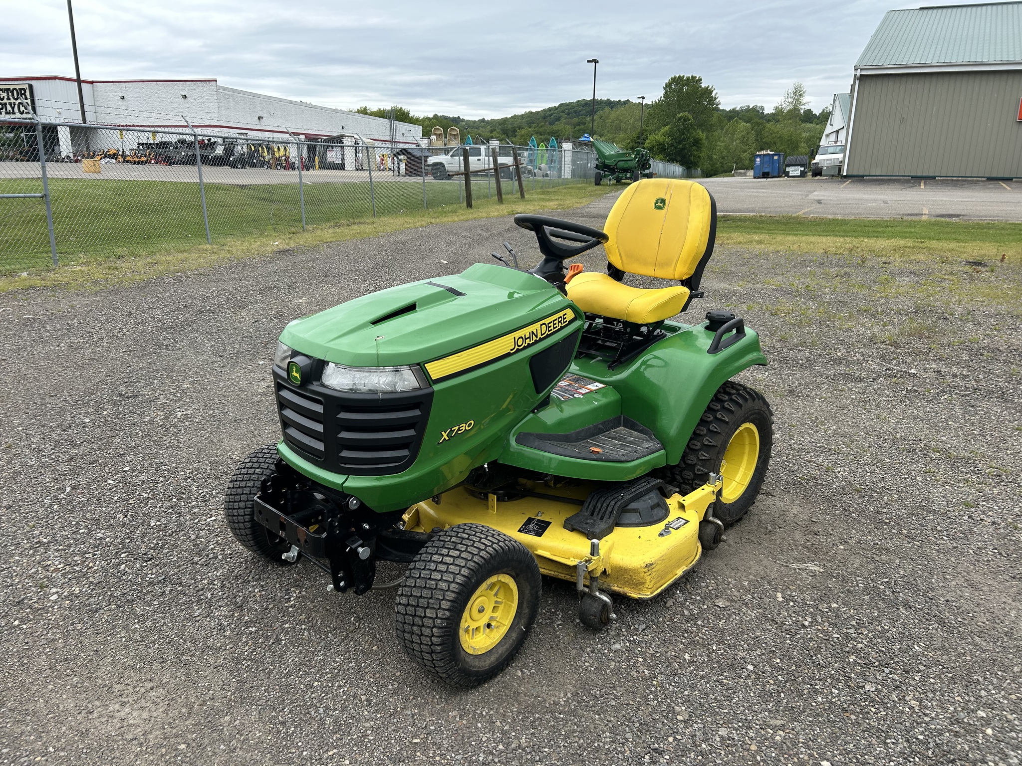 2022 John Deere X730 Image 1