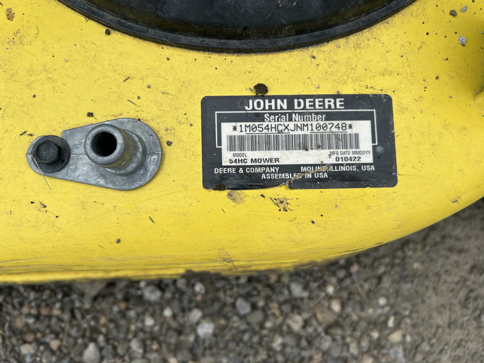 2022 John Deere X730 Image 9