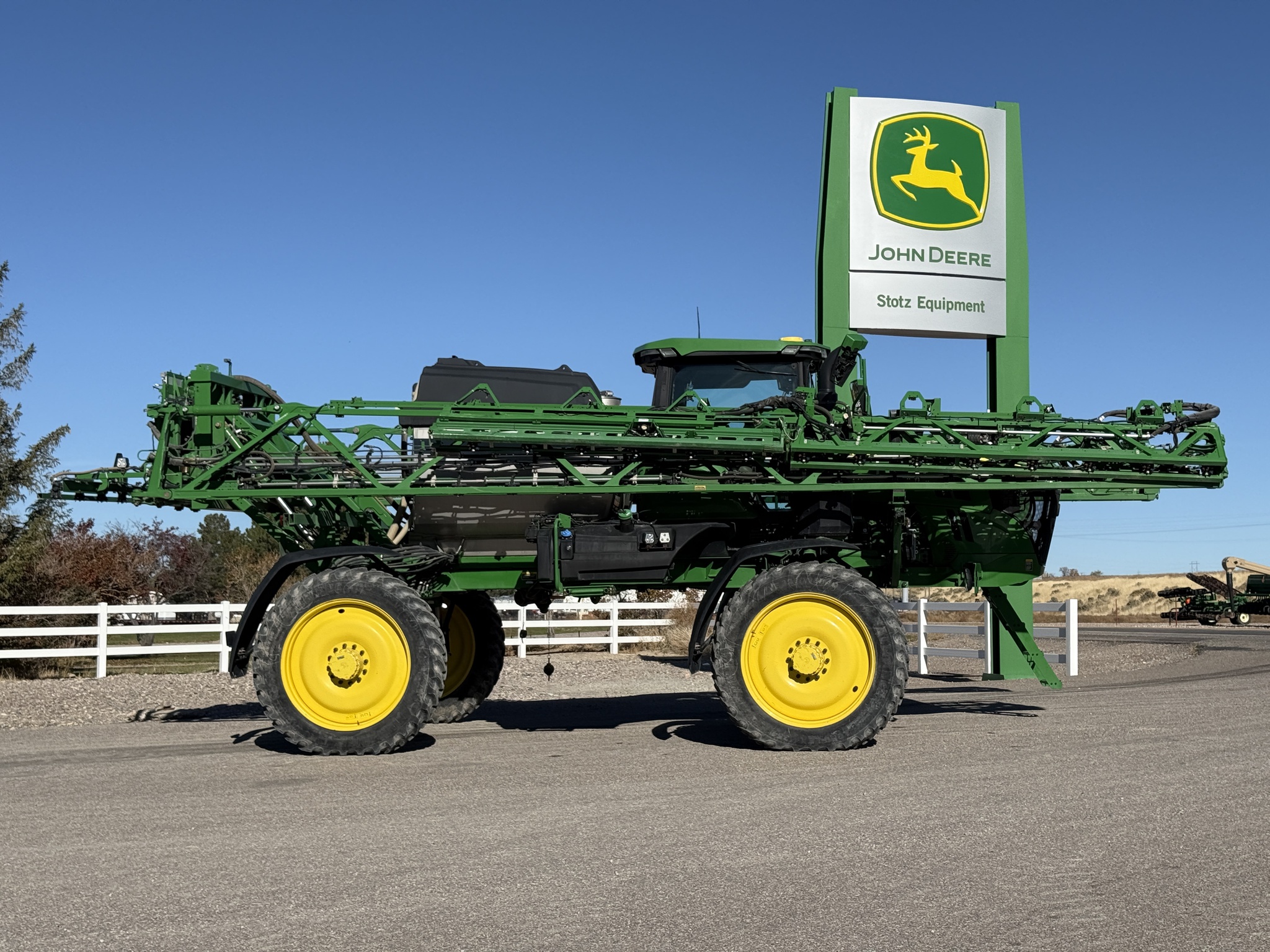 2023 John Deere 412R Image 6