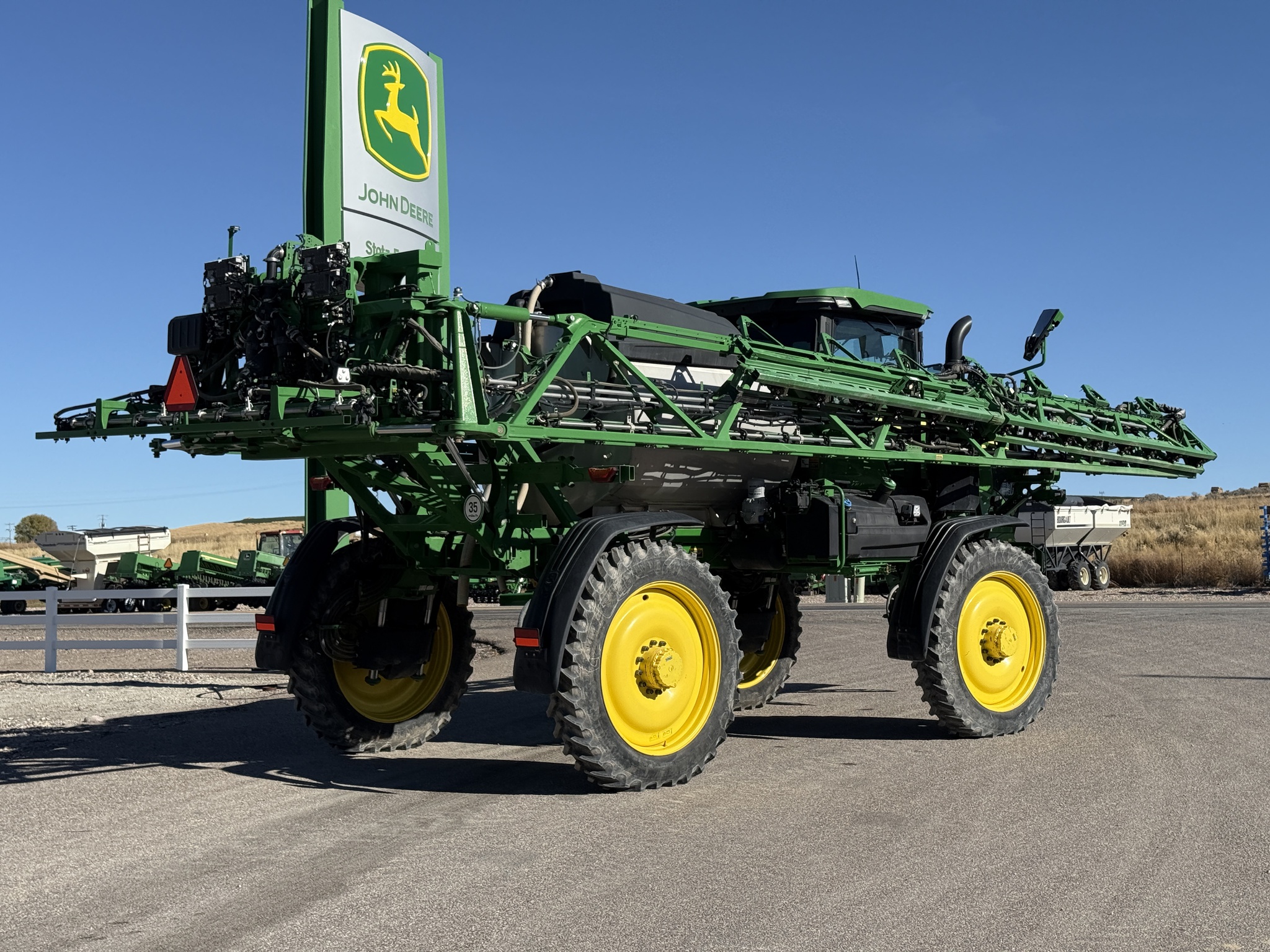 2023 John Deere 412R Image 5