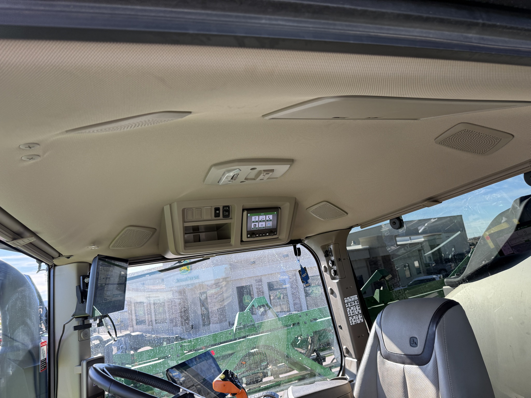 2023 John Deere 412R Image 10