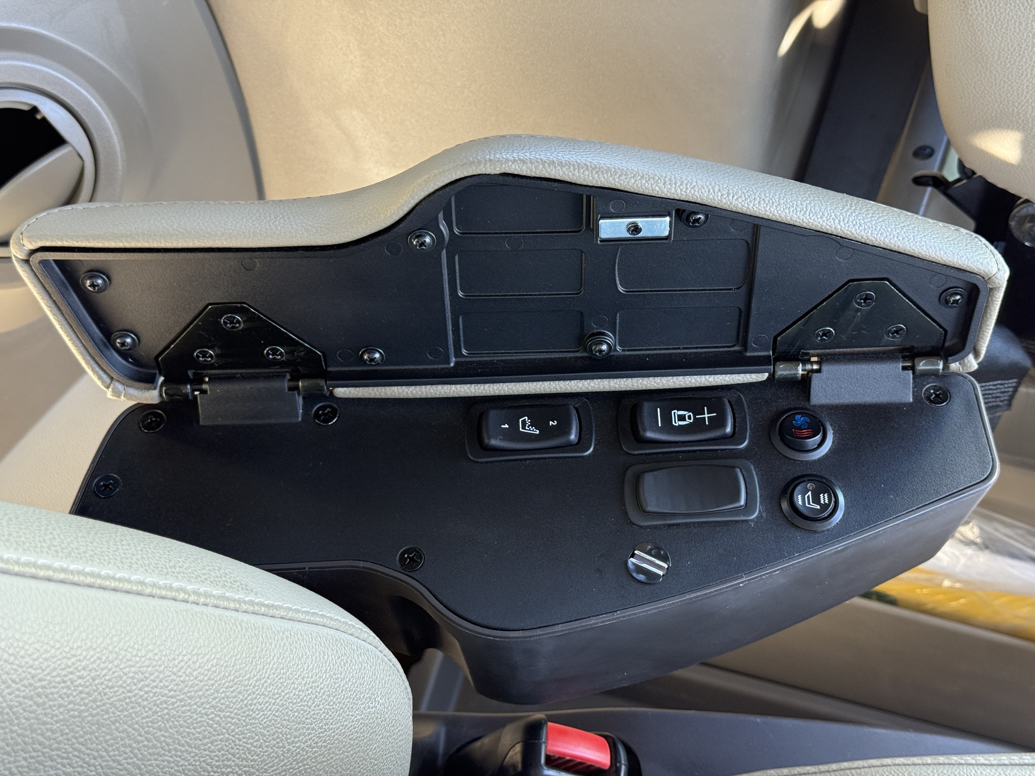 2023 John Deere 412R Image 16