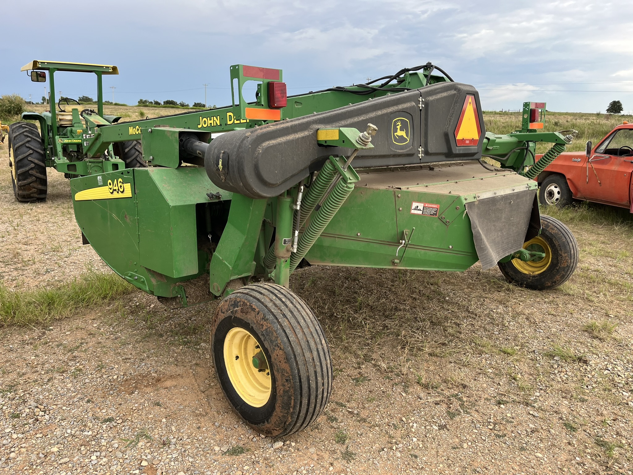2012 John Deere 946 Image 13