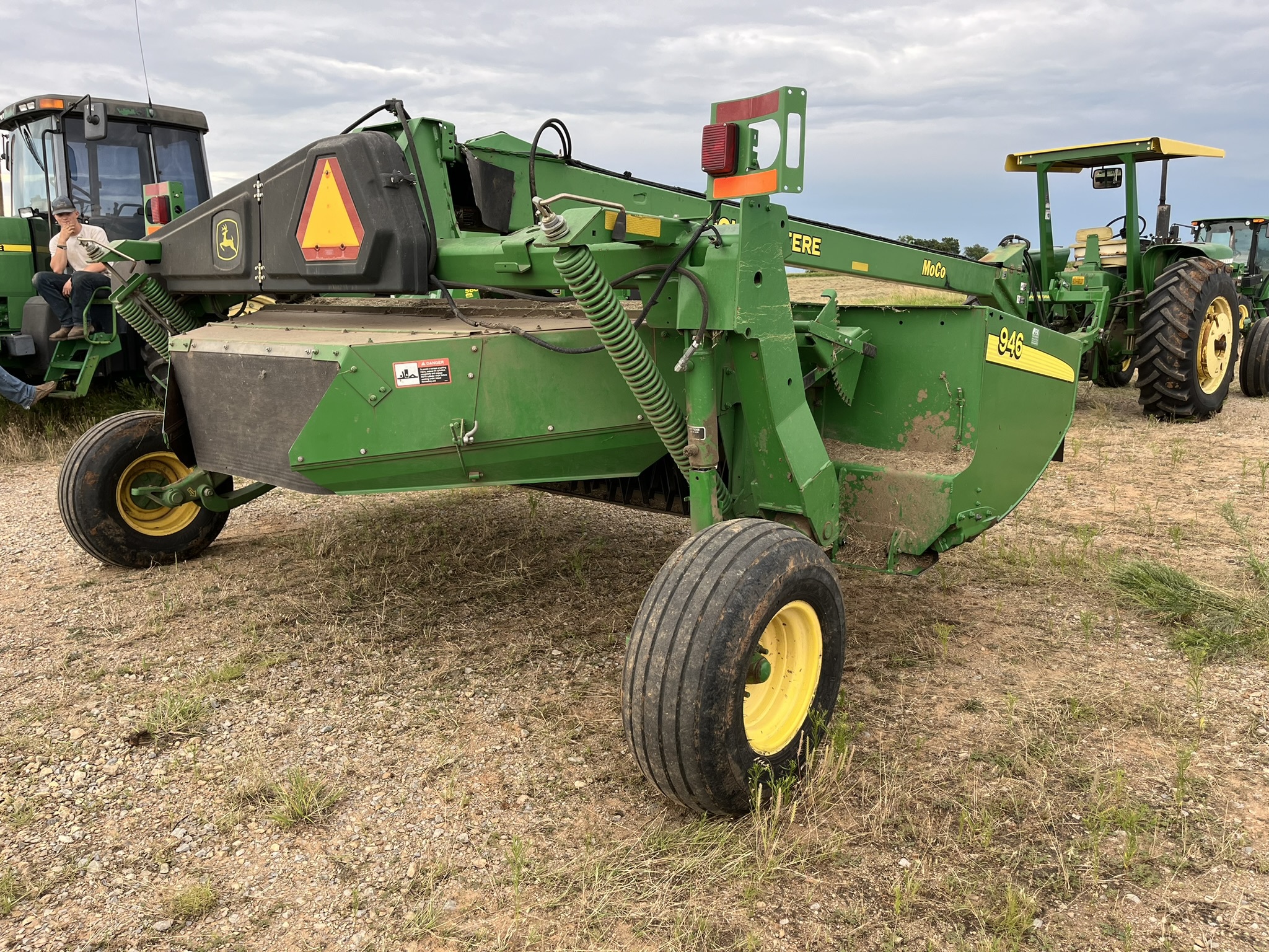 2012 John Deere 946 Image 19