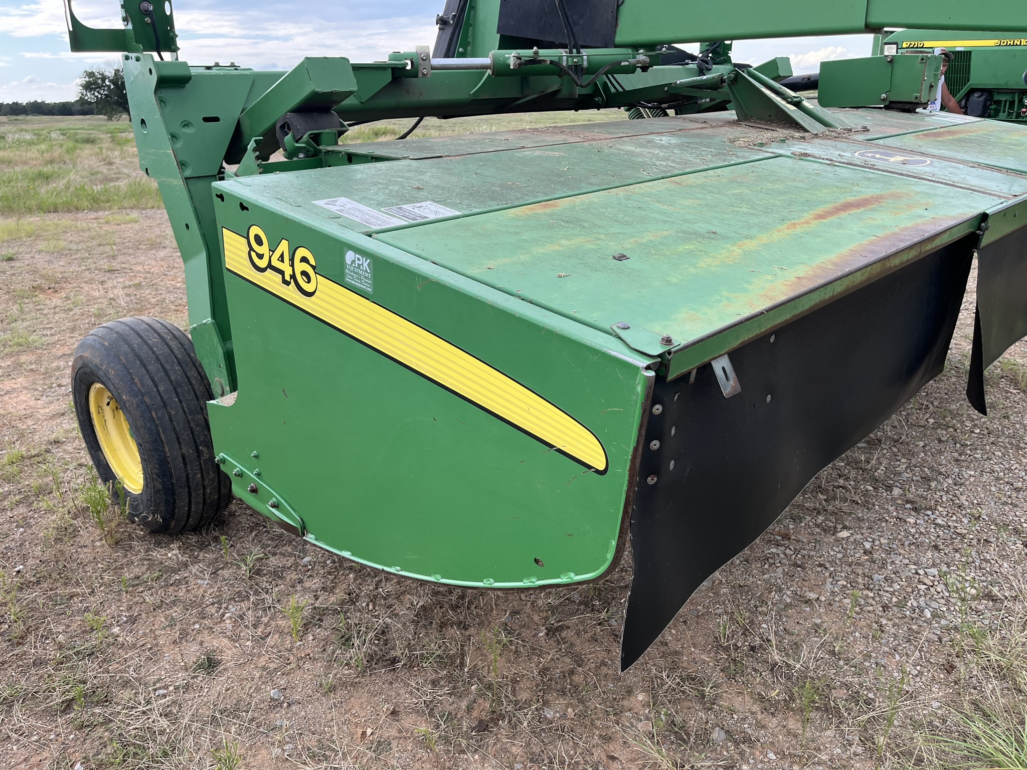 2012 John Deere 946 Image 21