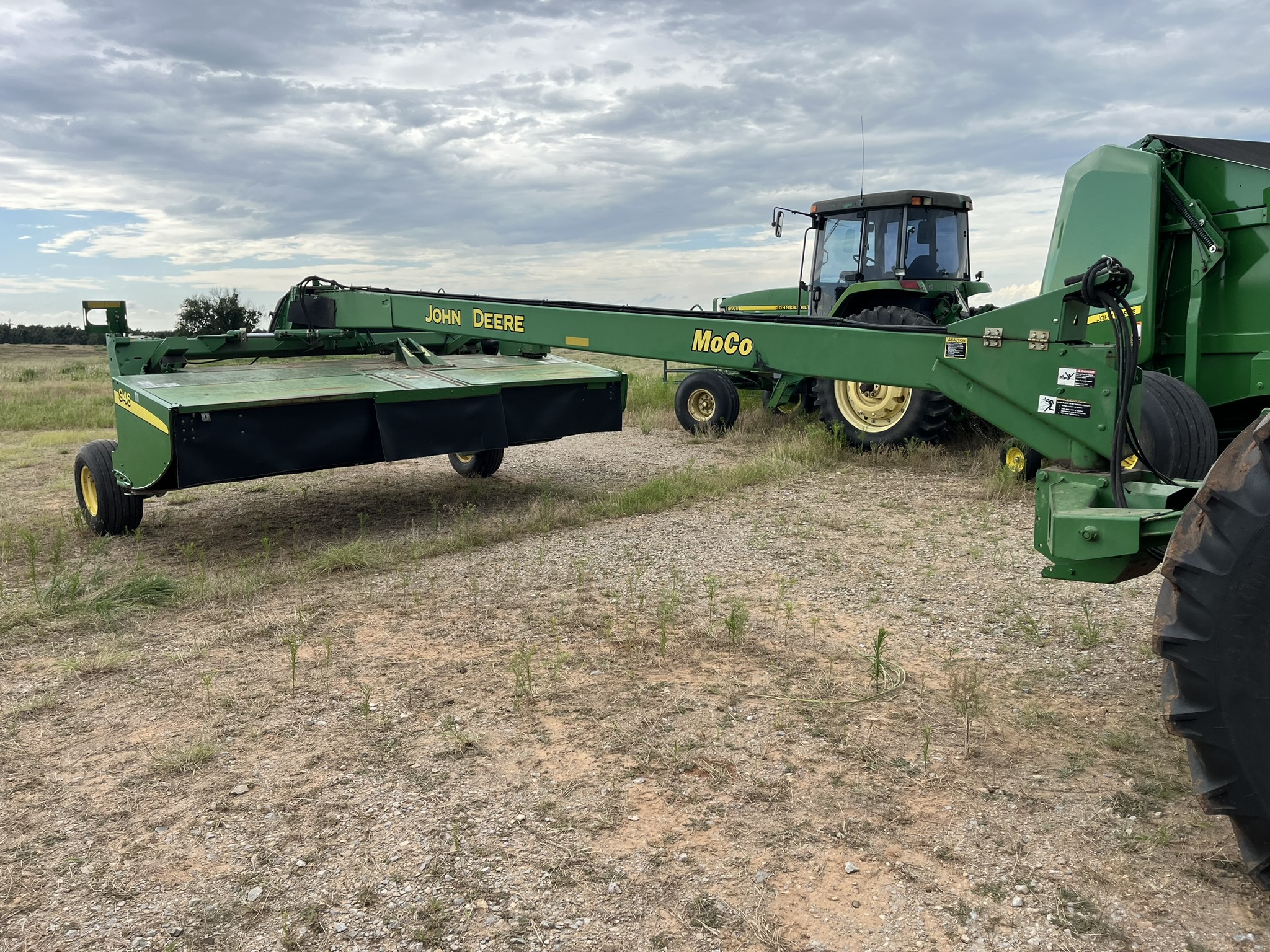 2012 John Deere 946 Image 23