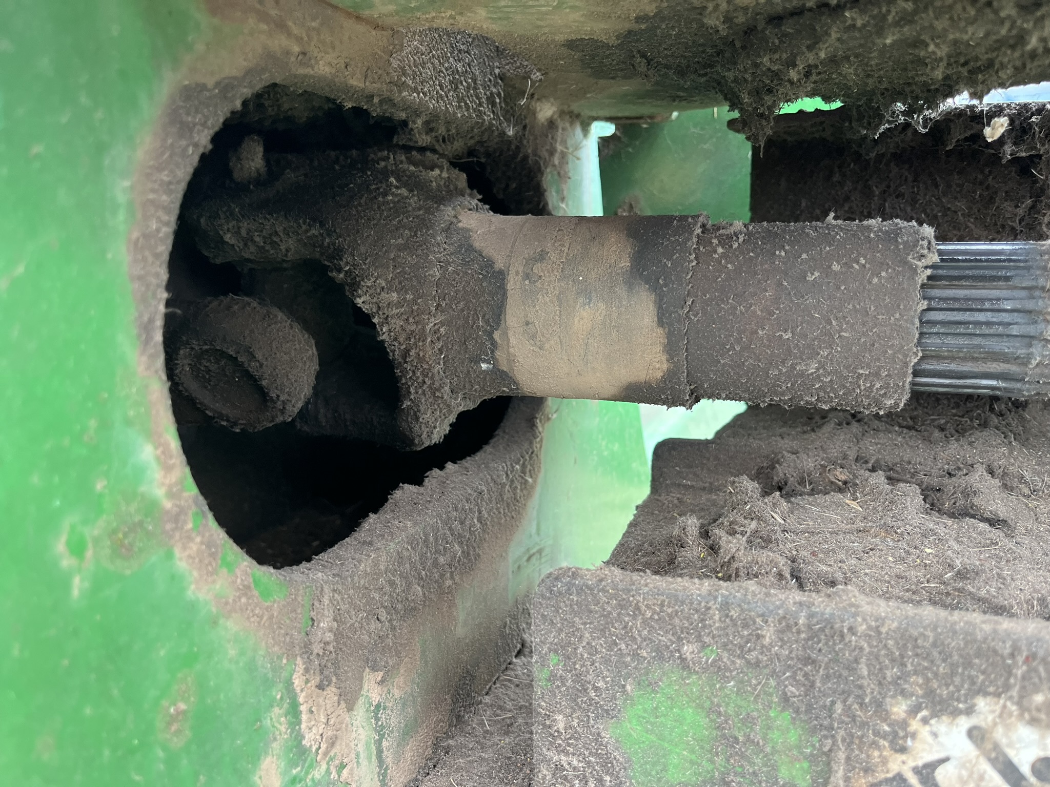 2012 John Deere 946 Image 34