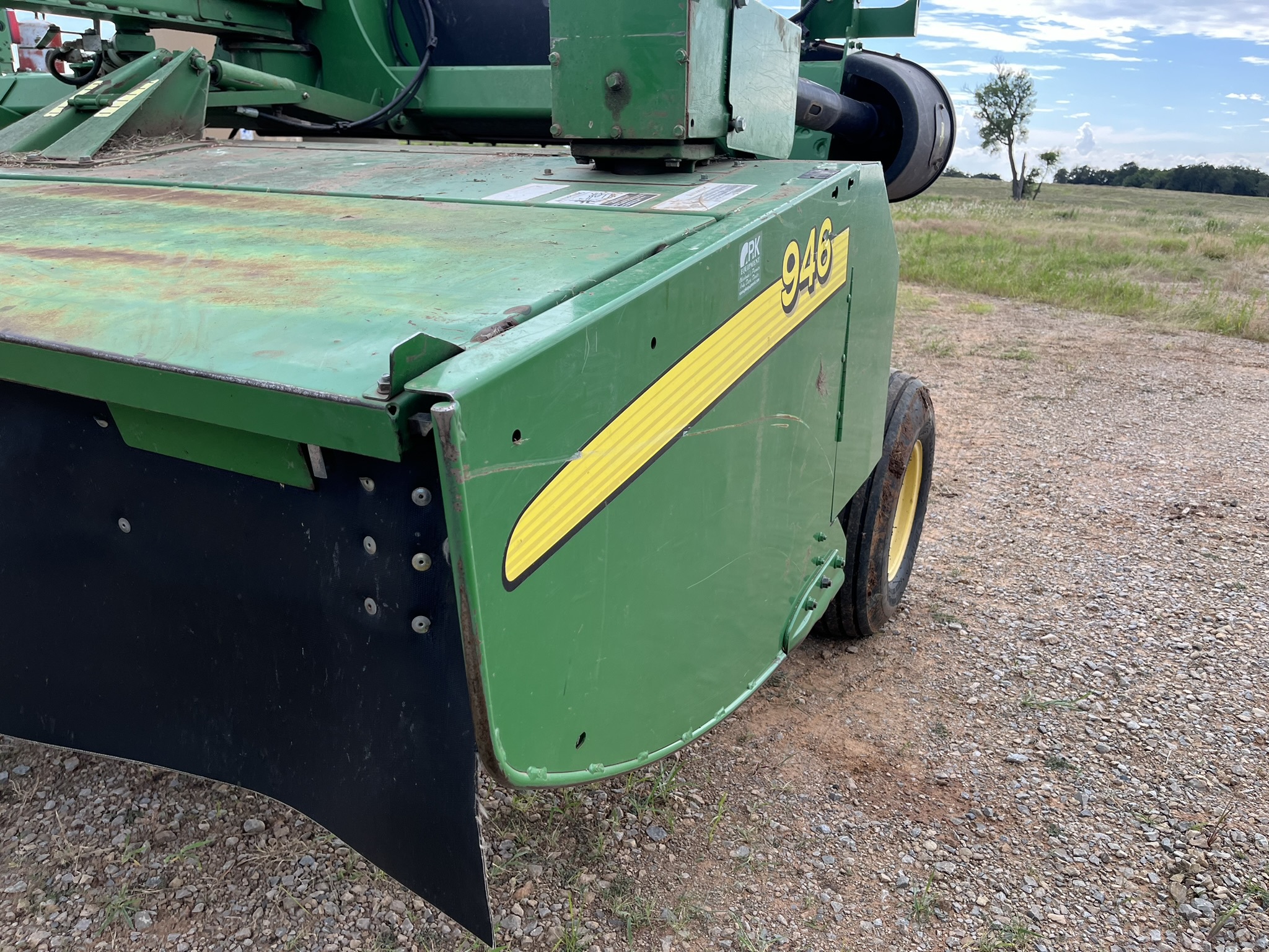 2012 John Deere 946 Image 8