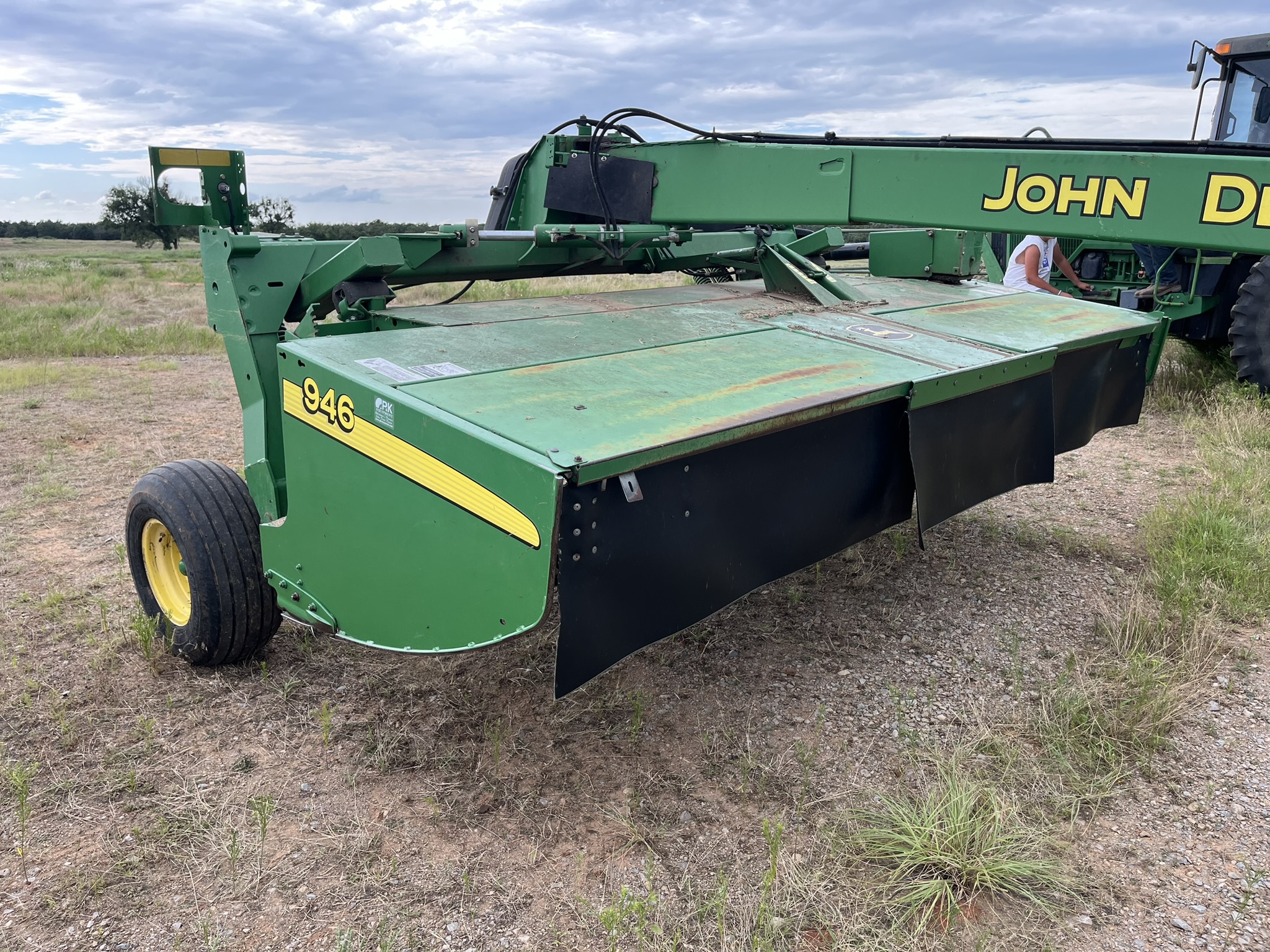 2012 John Deere 946 Image 22