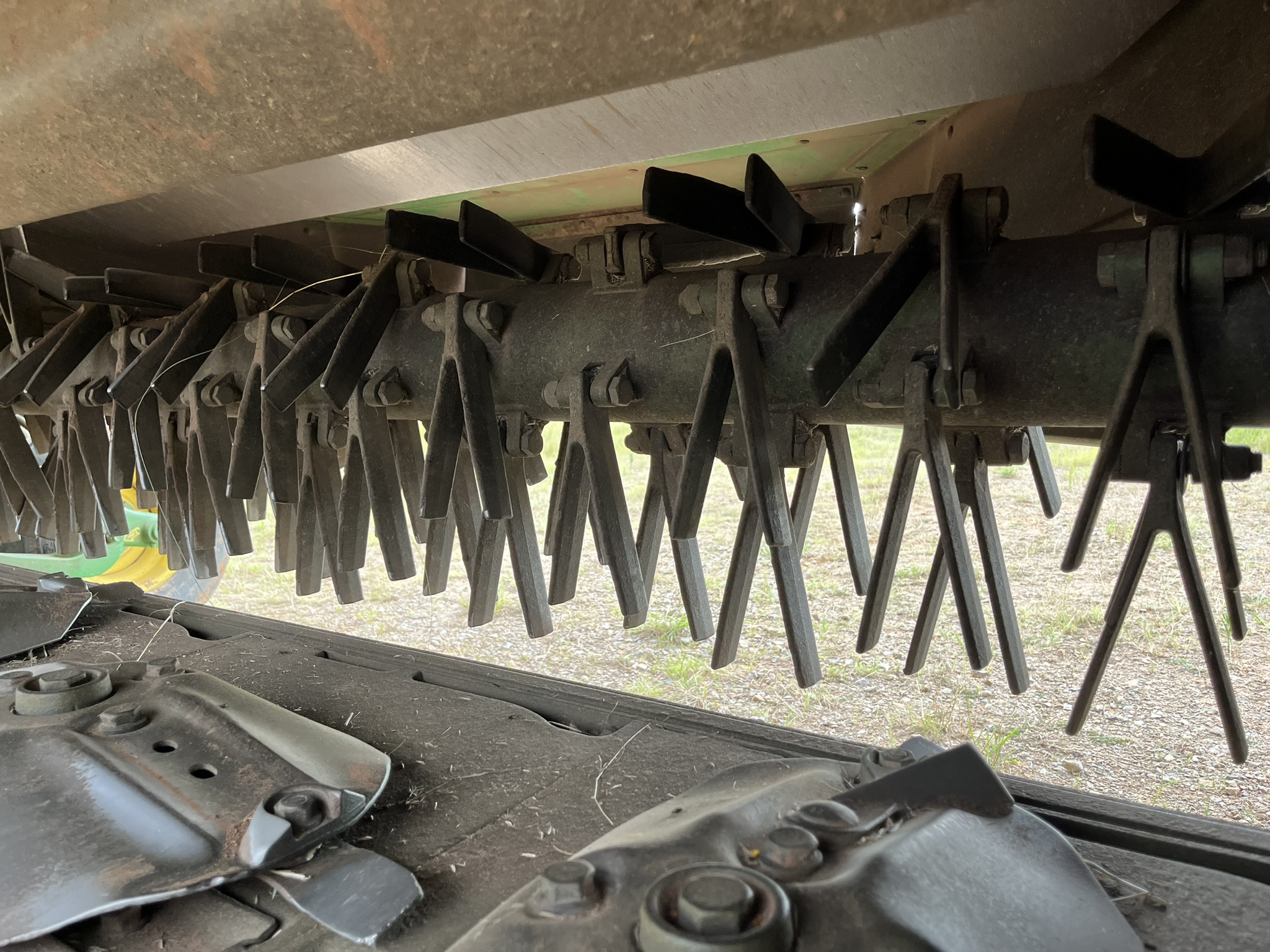 2012 John Deere 946 Image 32
