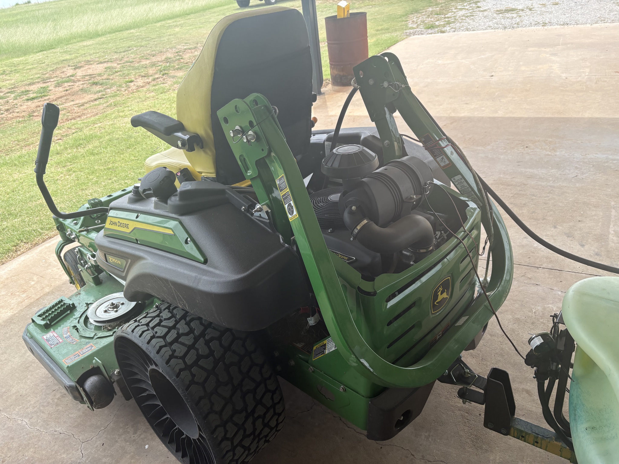 2023 John Deere Z950R Image 3