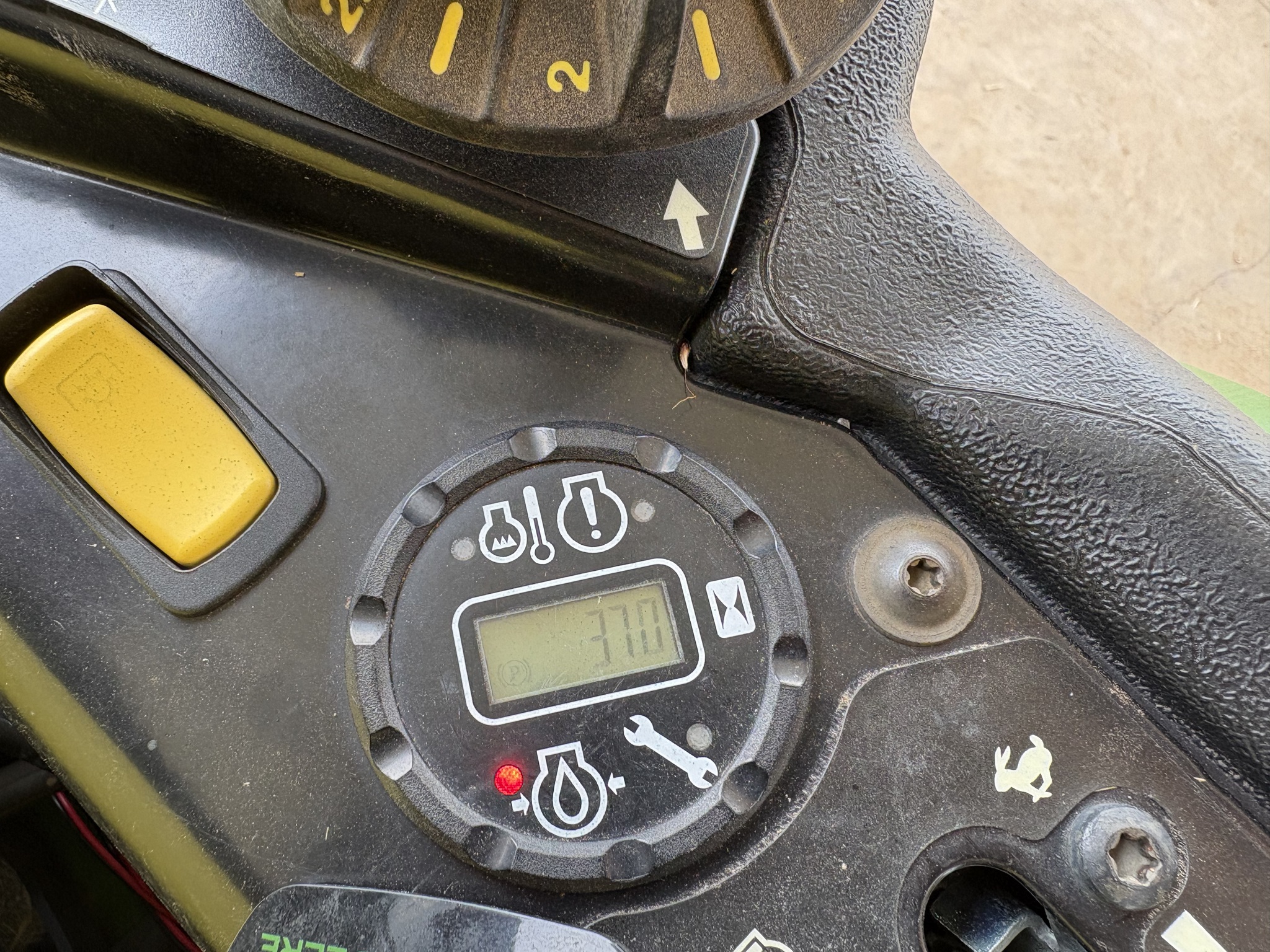 2023 John Deere Z950R Image 15