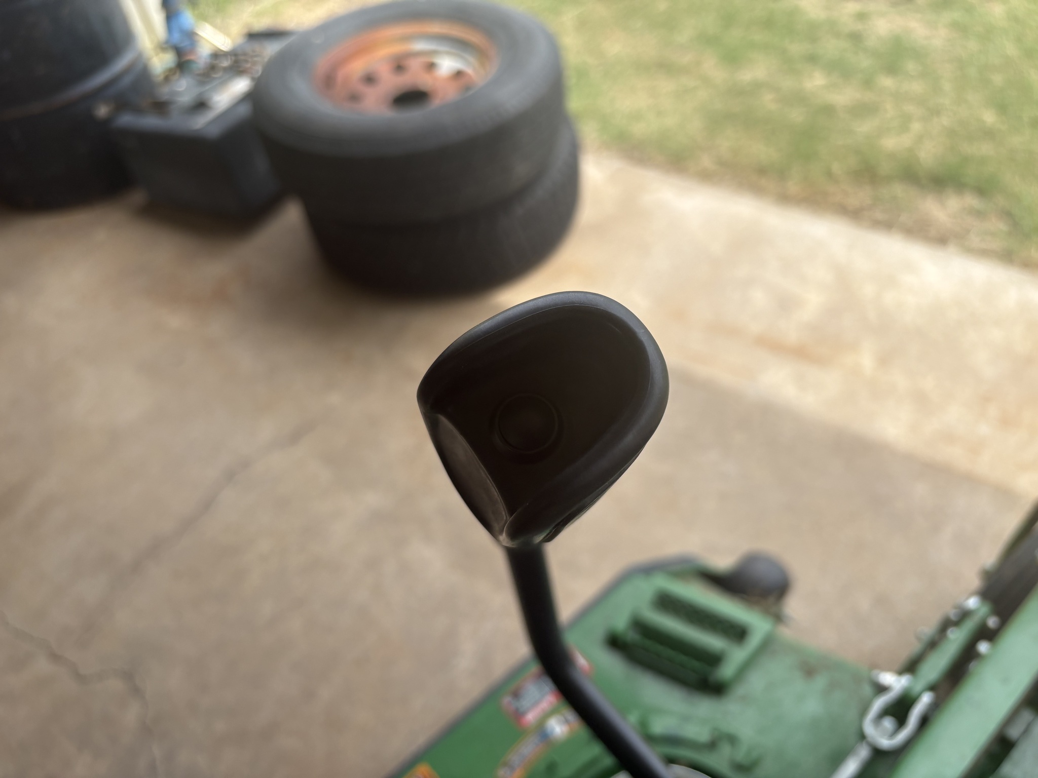 2023 John Deere Z950R Image 11