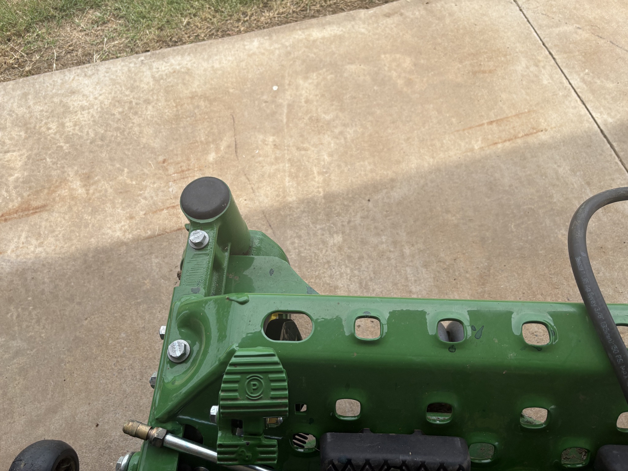 2023 John Deere Z950R Image 9