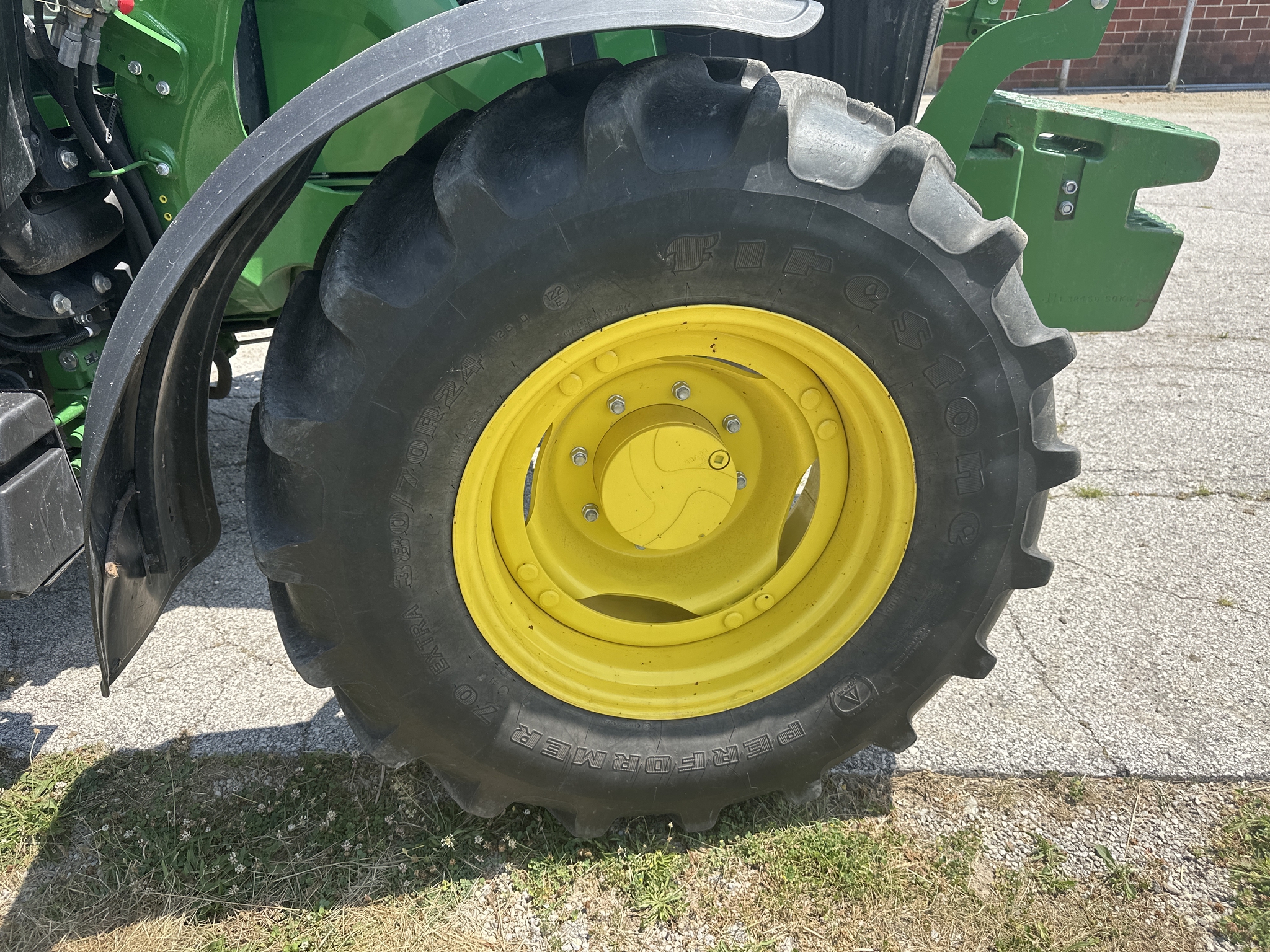 2023 John Deere 6120M Image 10