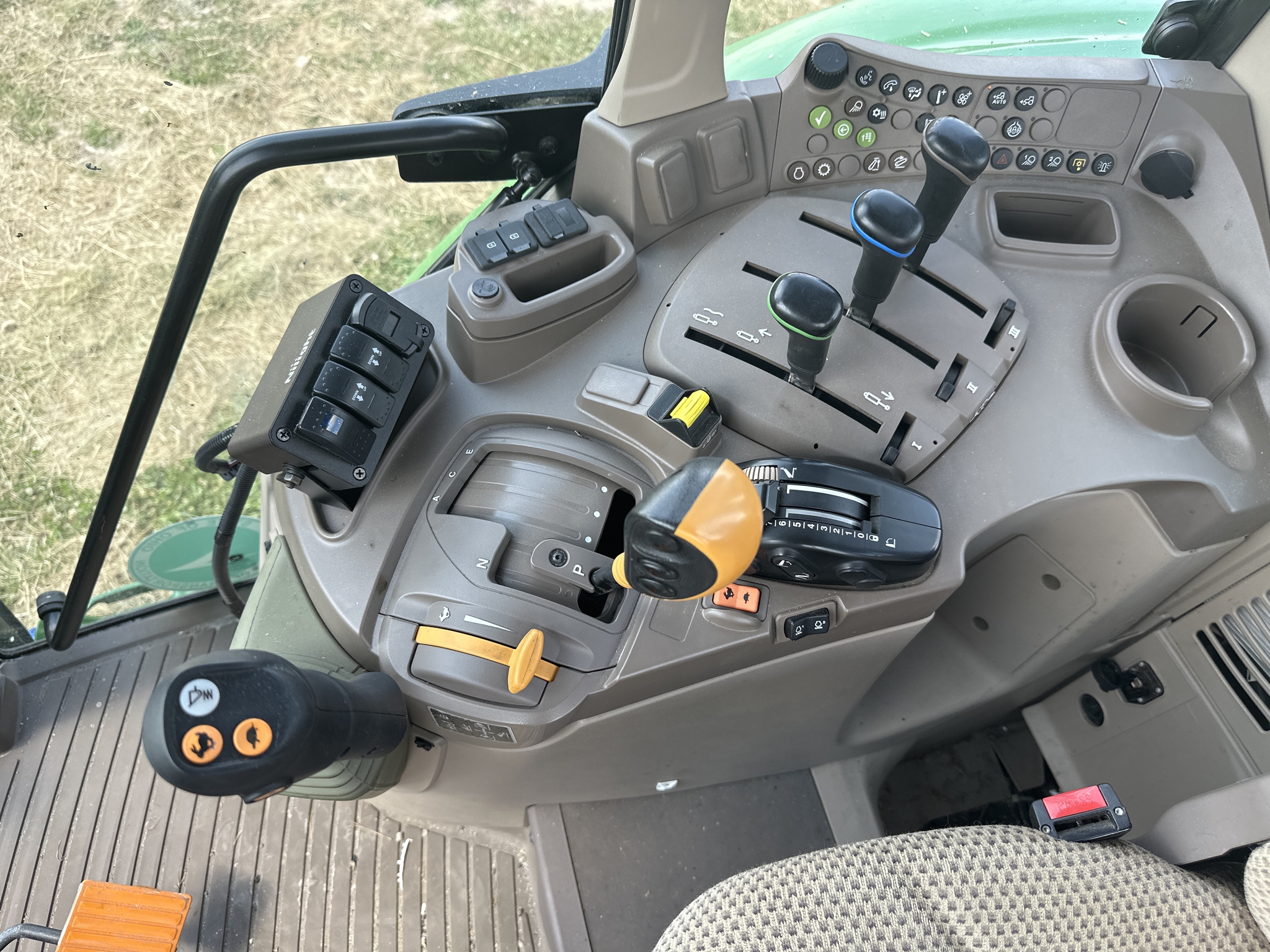 2023 John Deere 6120M Image 20