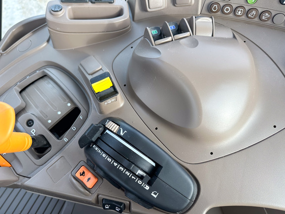 2024 John-Deere 6130M