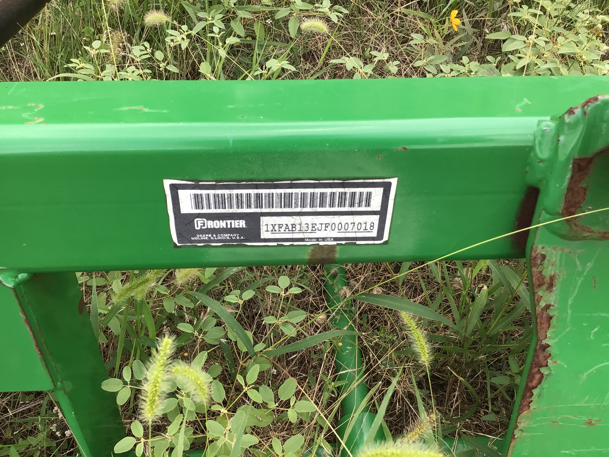 2015 John Deere 4052M Image 18