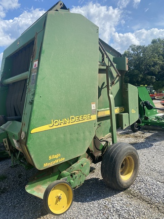 2005 John Deere 567 Photo 6