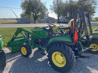 2023 John Deere 2025R Image 1