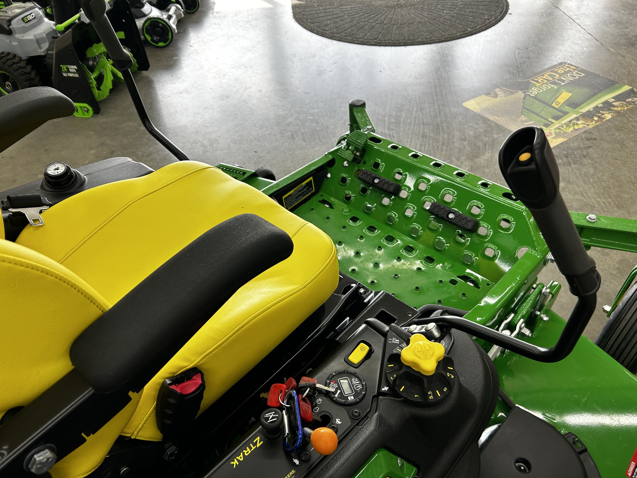 2024 John Deere Z970R Image 15