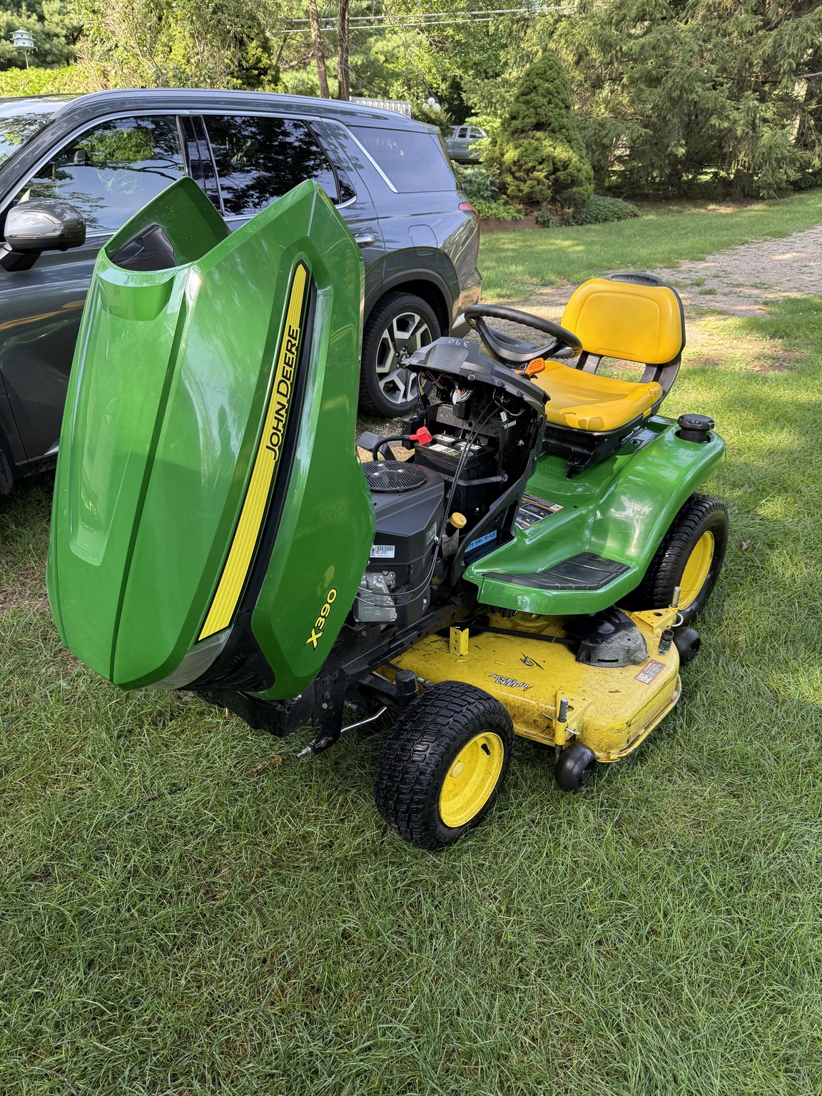 2016 John Deere X390 Image 3
