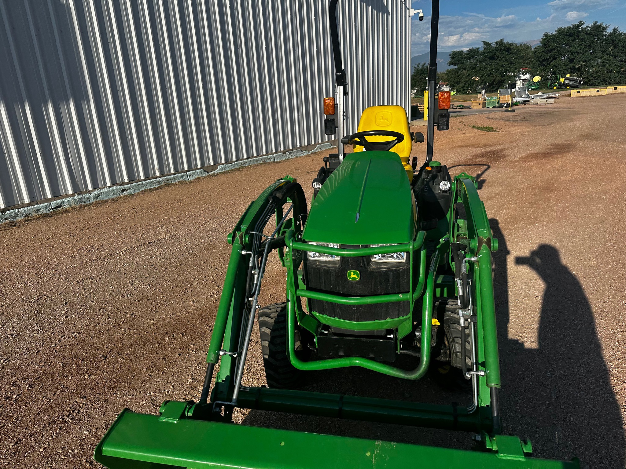 2019 John Deere 1025R Image 4