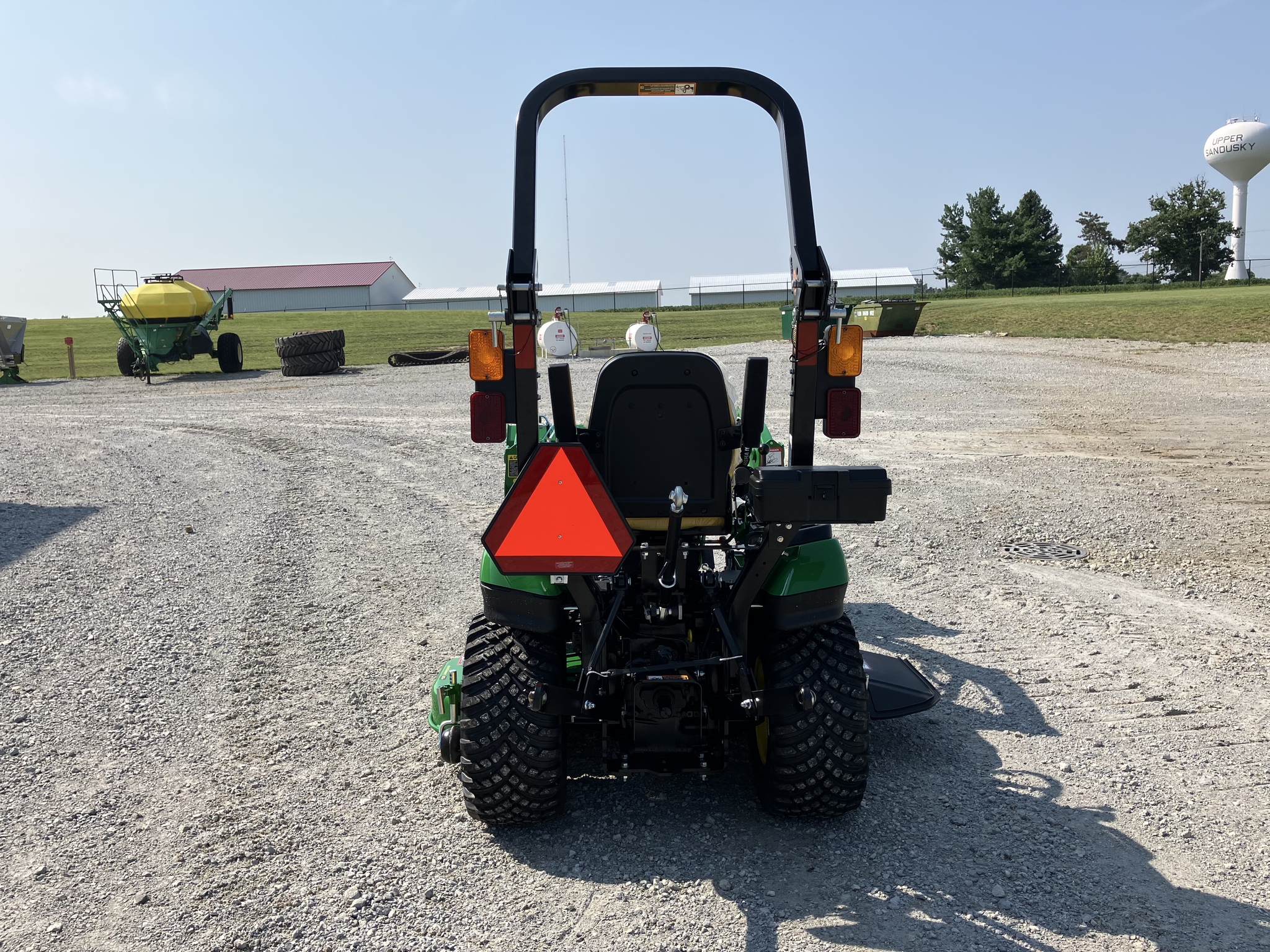 2025 John Deere 1025R Image 7