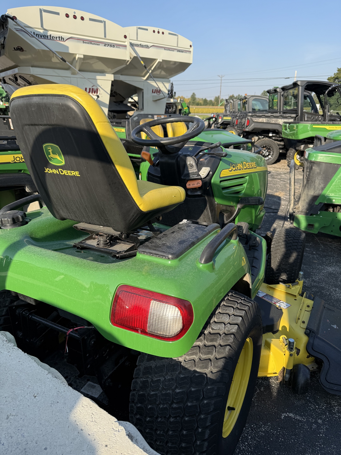 2003 John Deere X485 Image 3