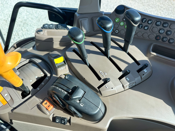 2023 John-Deere 6145M