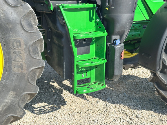 2023 John-Deere 6145M