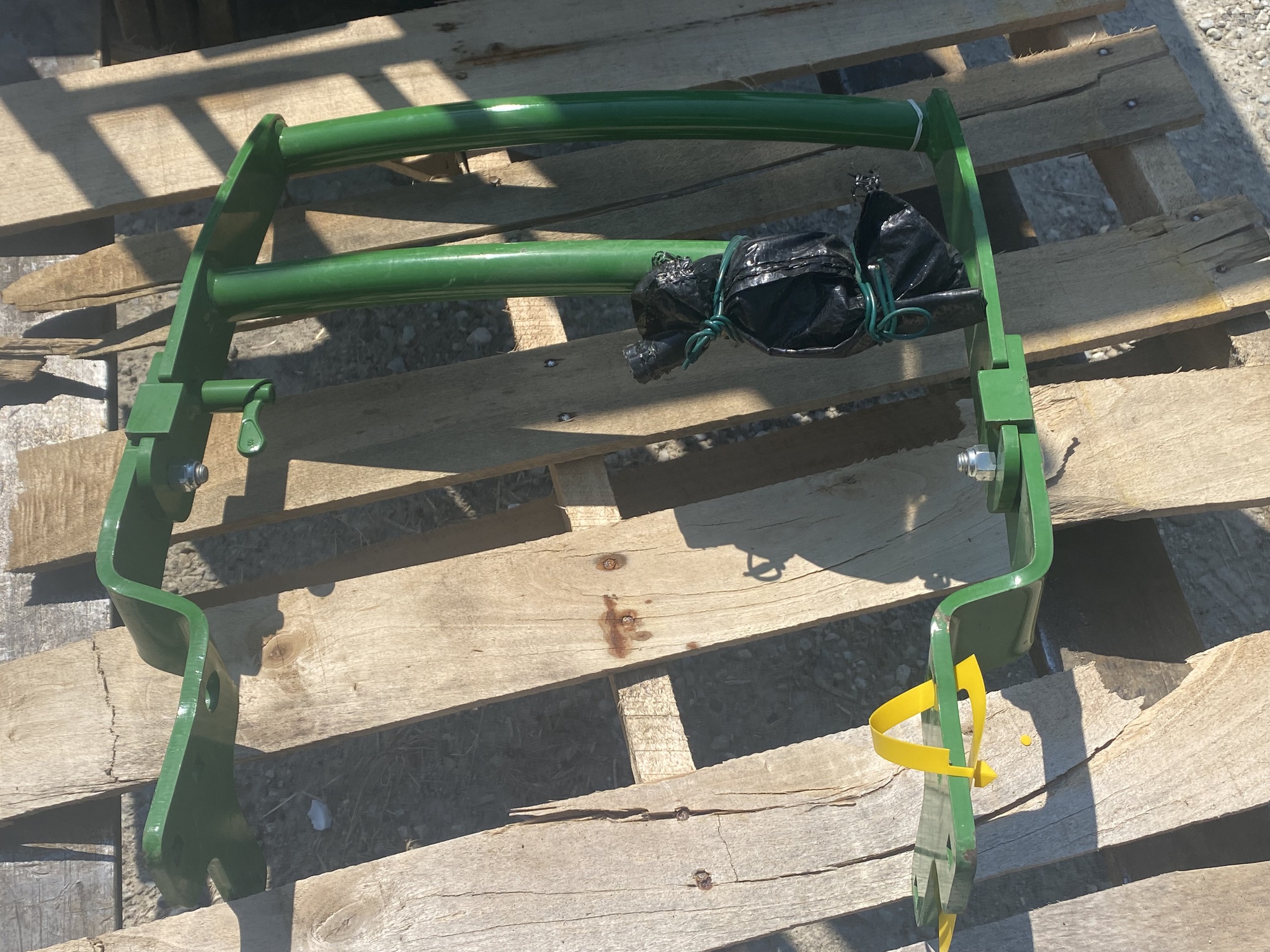 John Deere hood guard Image 2
